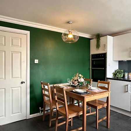 6 Guests House Old Trafford,Media City,City Centre, Free Parking Manchester Zewnętrze zdjęcie