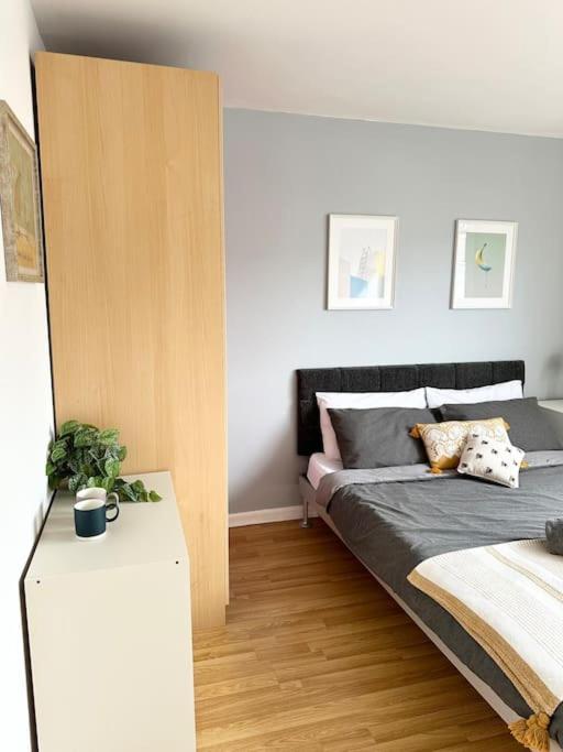 6 Guests House Old Trafford,Media City,City Centre, Free Parking Manchester Zewnętrze zdjęcie